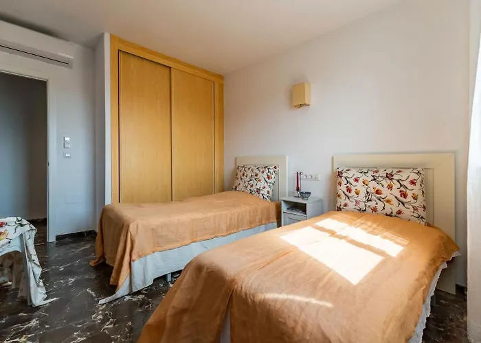 Spacious 3-bedroom - Casa Annelise דירה