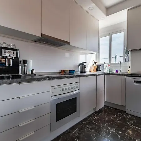 Spacious 3-bedroom - Casa Annelise Фуэнхирола