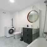 Spacious 3-bedroom - Casa Annelise Fuengirola